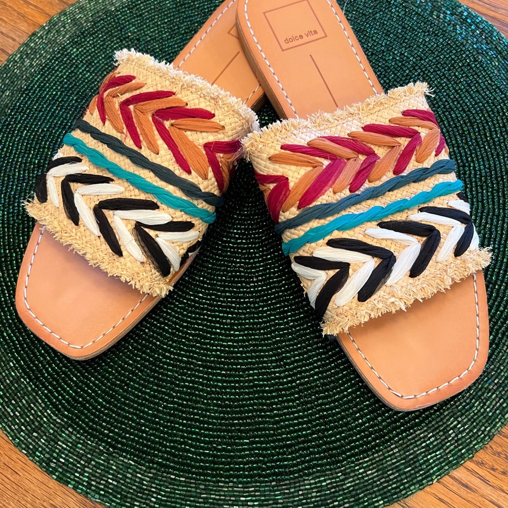 Sandals!!! Dolce vita!!
